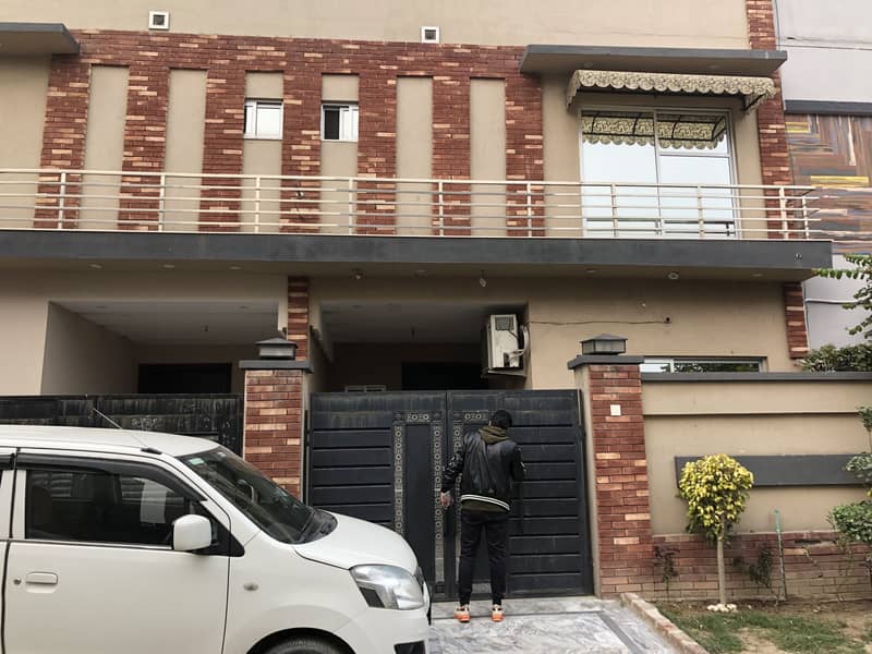 5 Marla Beautiful Investor Rate House For Sale In Paragon City 0