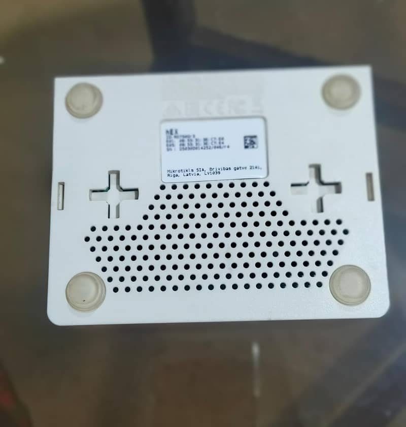 Mikrotik RB 750GR3 2