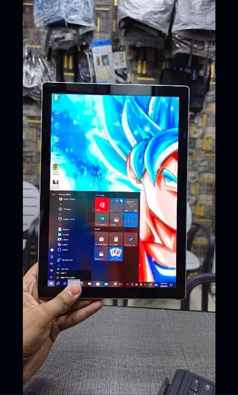 Microsoft surface 6 Pro i7 8th gen touch screen 4