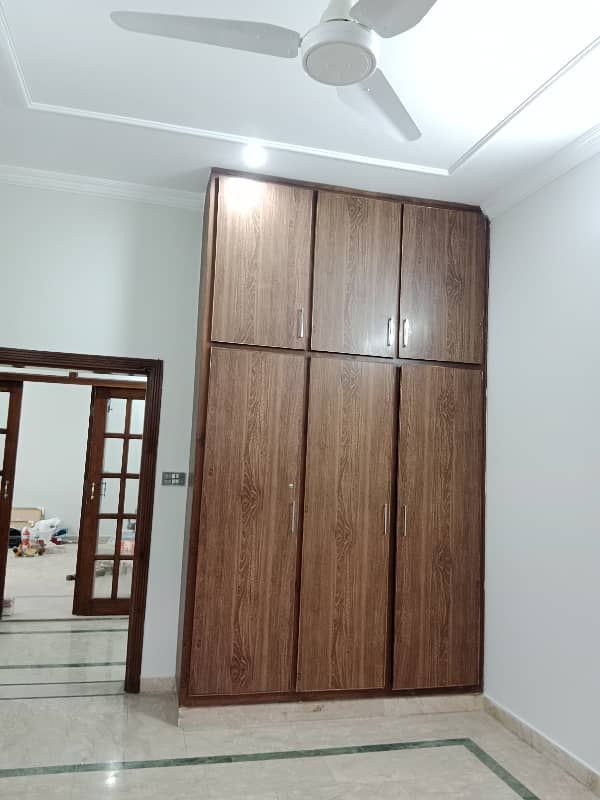 Upper Portion Available For Rent 3