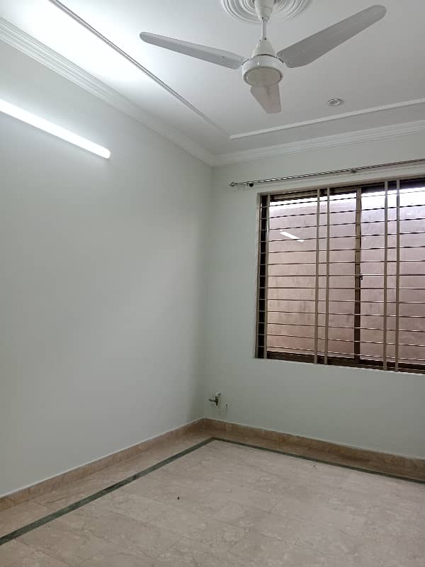 Upper Portion Available For Rent 4