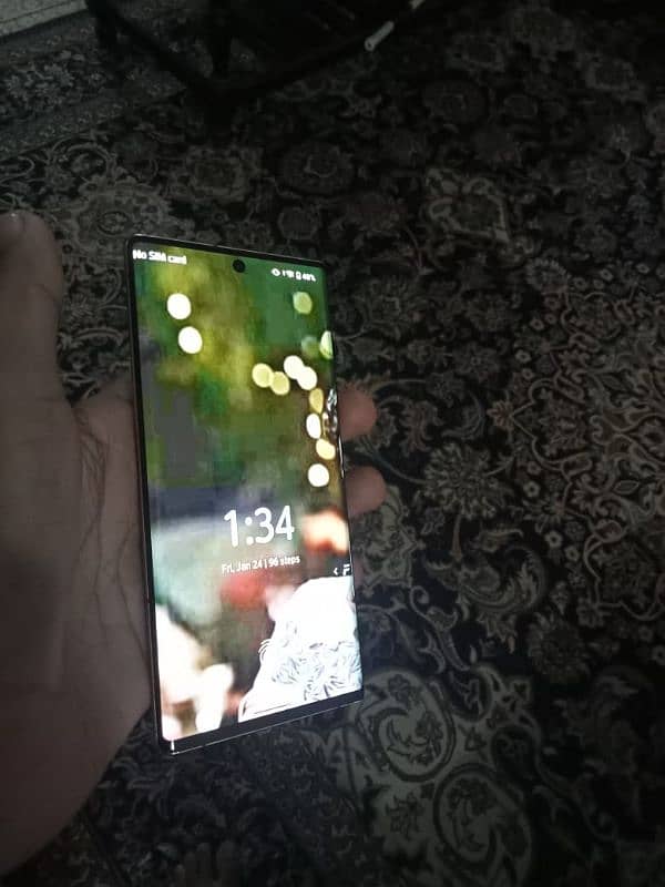 ARROWS 5G CURVED DISPLAY 6