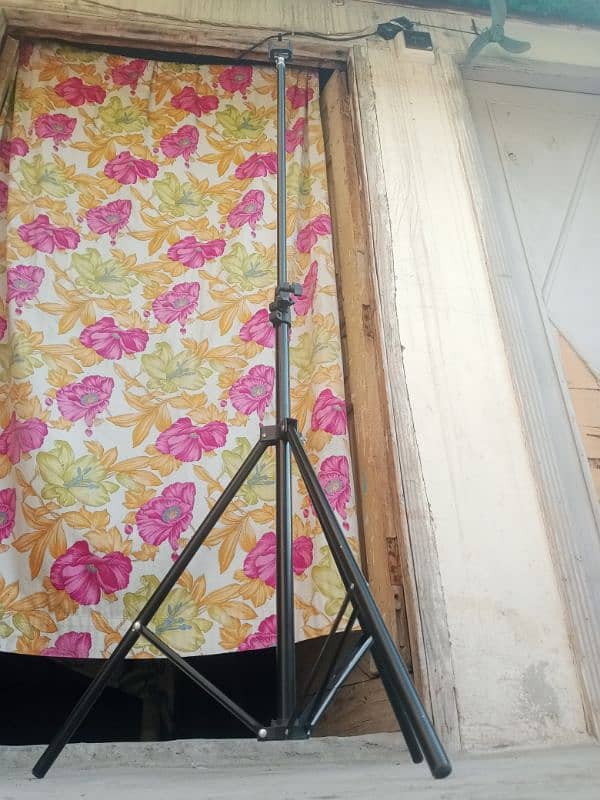 7ft tripod stand 5