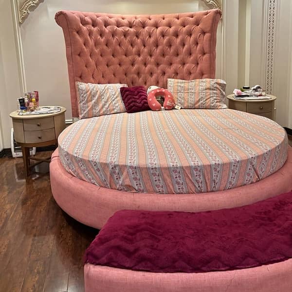 PINK ROUND SHAPED BED|BEST CONDITION! 5