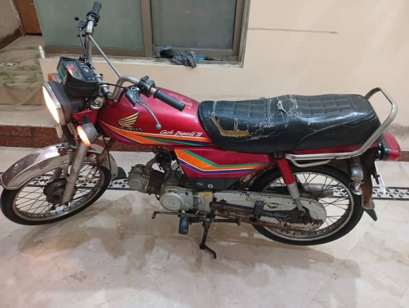 Honda CD70 0