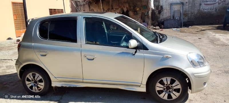 Toyota Vitz 2002 1