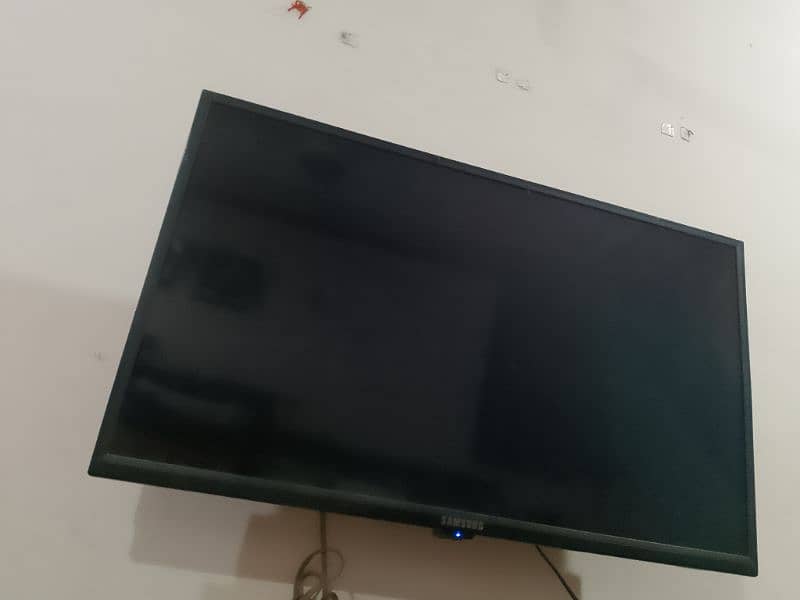 LED 32" Inch Samsung 0