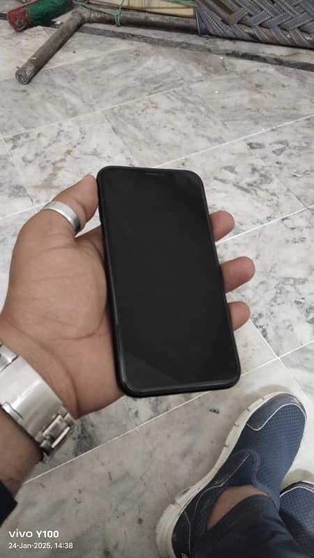 iPhone XR 64 GB jv 1