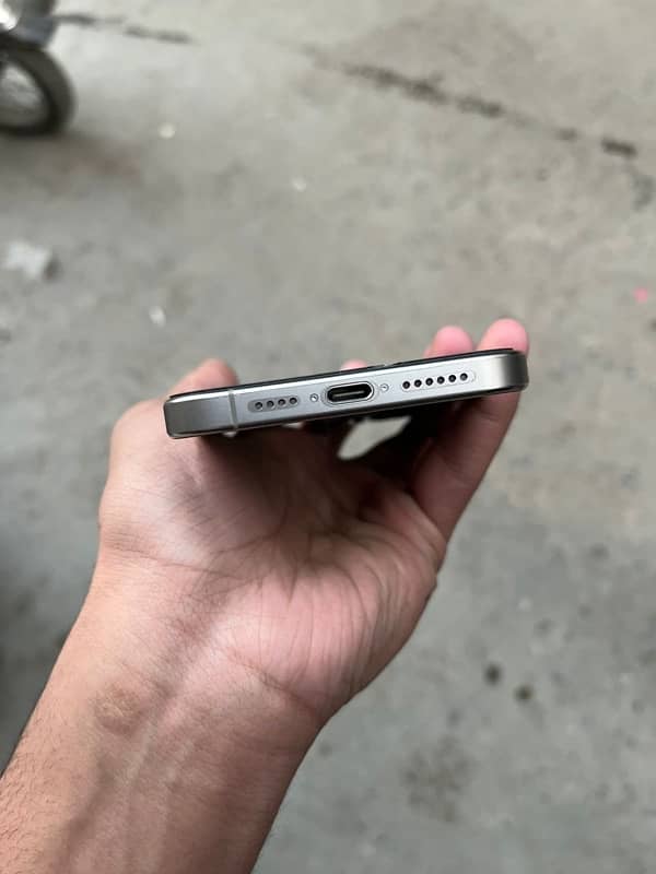 Iphone 15 pro max pta 2