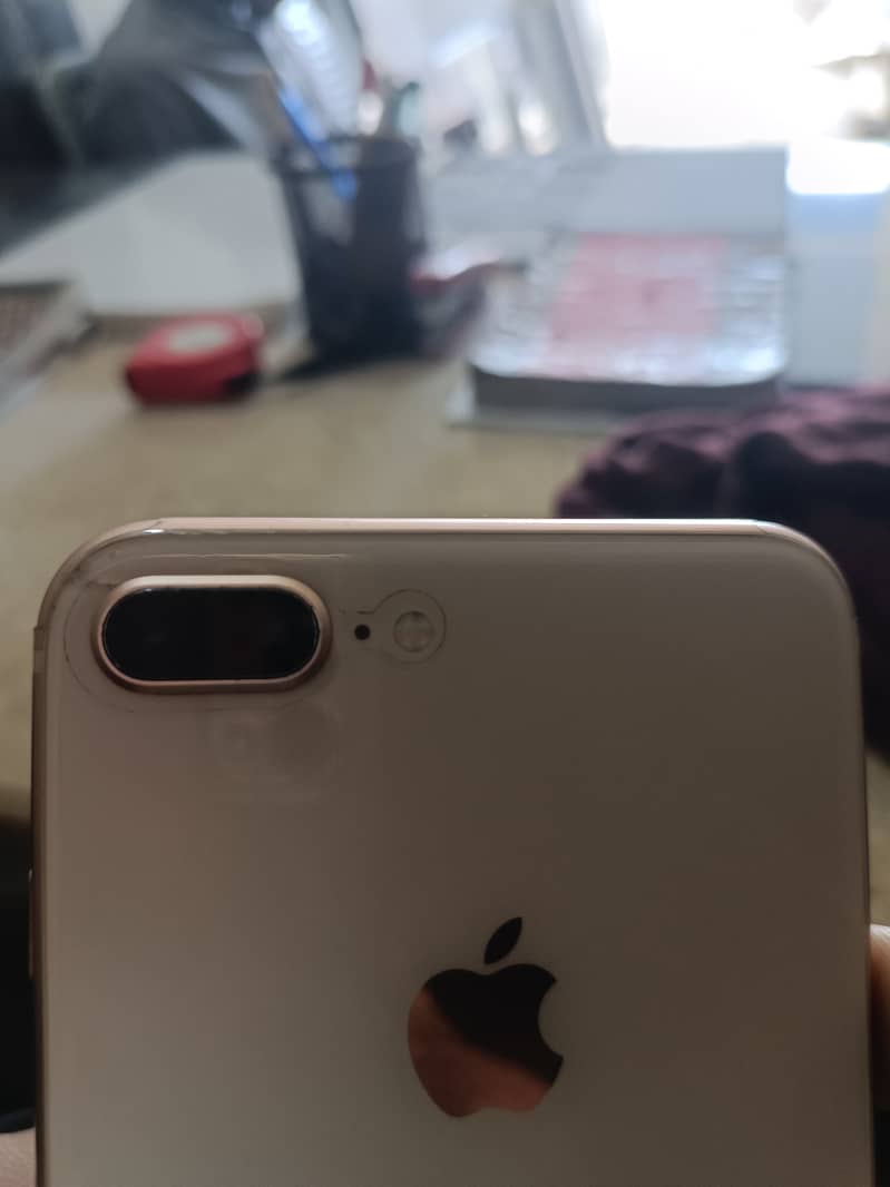 iPhone 8 Plus 64gb 5