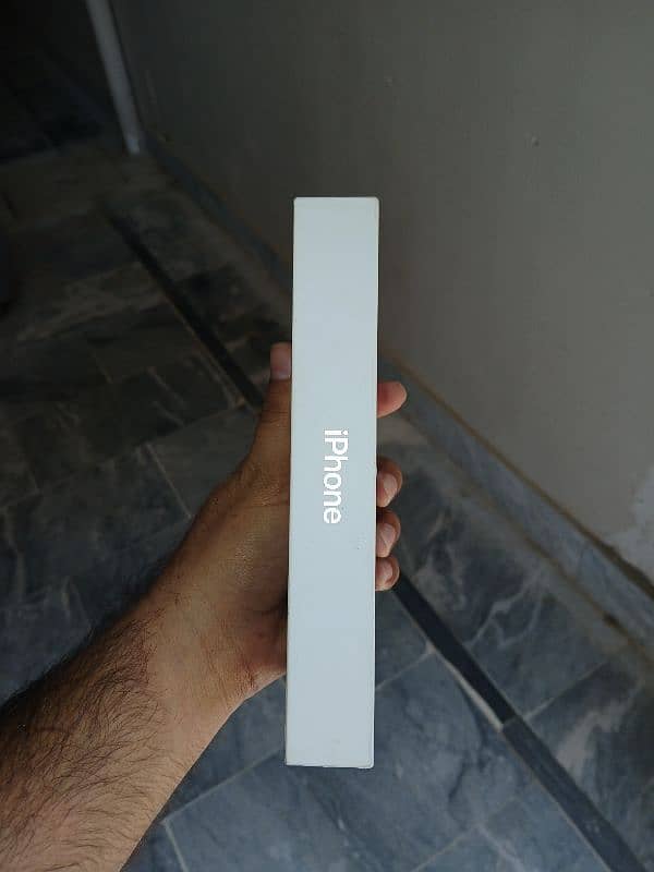 Iphone 16 Pro Max 256 GB White Titanium Box Pack Non PTA Non Active 0