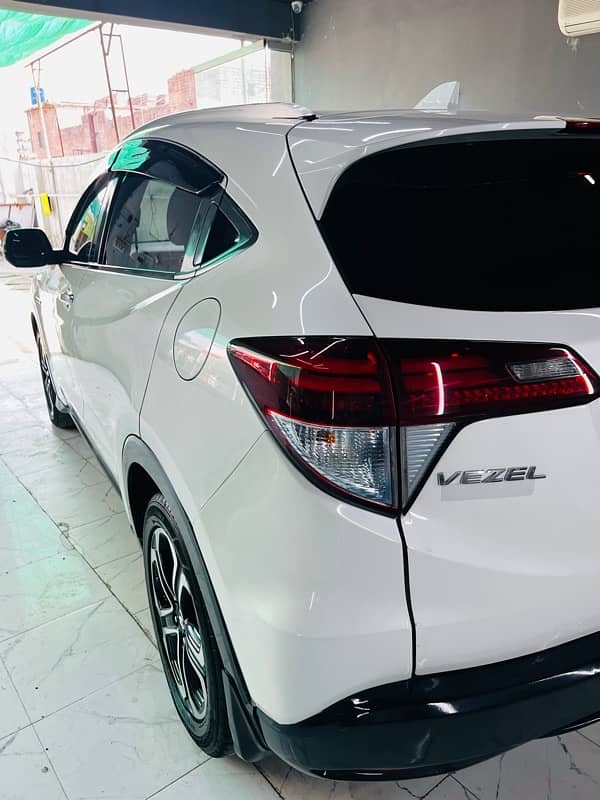 Honda Vezel 2015 0