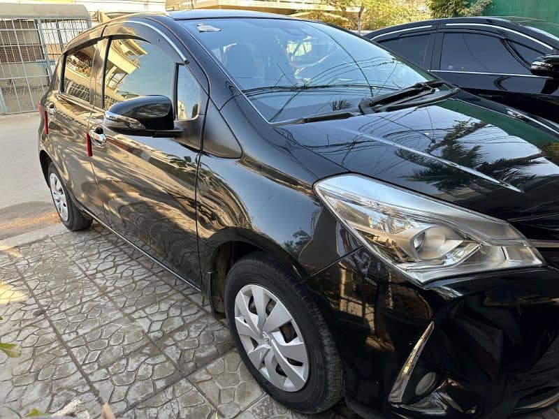 Toyota Vitz 1.0F Safety Edition III 2