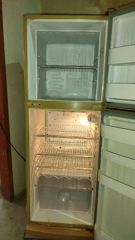 urgent orient fridge for sale 4