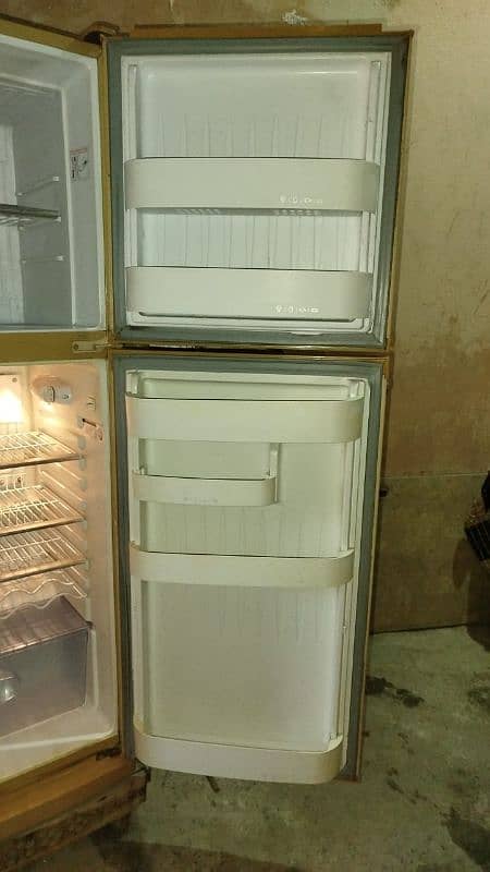 urgent orient fridge for sale 5