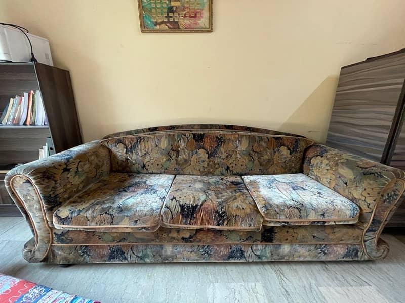 6 seater sofa in good condition. 0