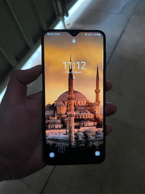 Samsung A20 4