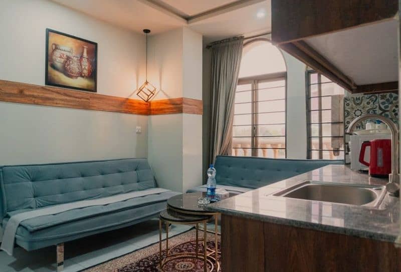 Fully furnished 1 Bed apartment Suites in Bahria town RWP Daily Basis 7