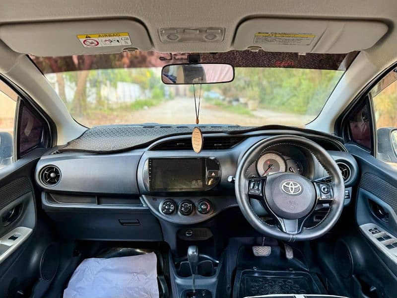 Toyota Vitz 2014 10