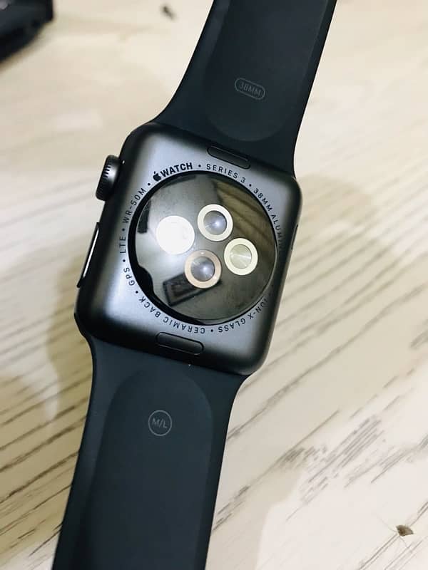 Apple Watch Series 3 - 38mm - GPS + Cellular - 16 Gb - 97% BH 2