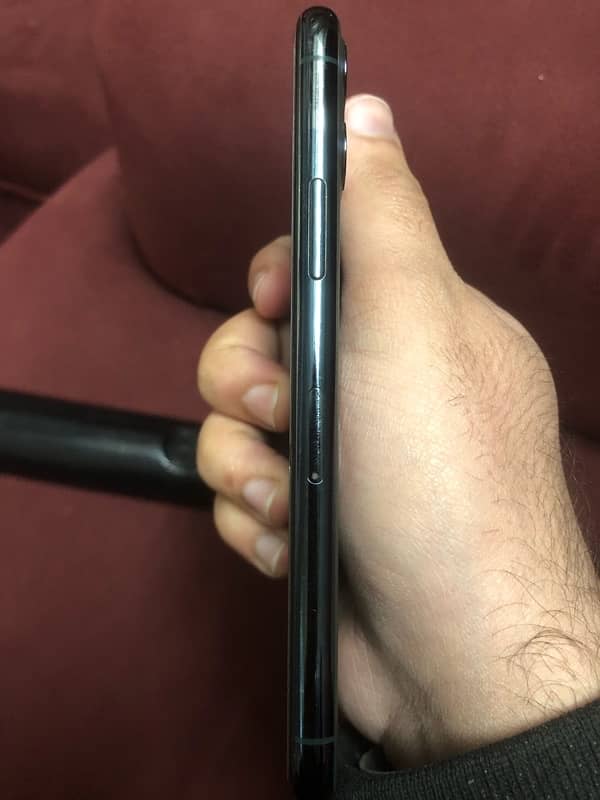 iPhone 11 Pro Non-Pta 3