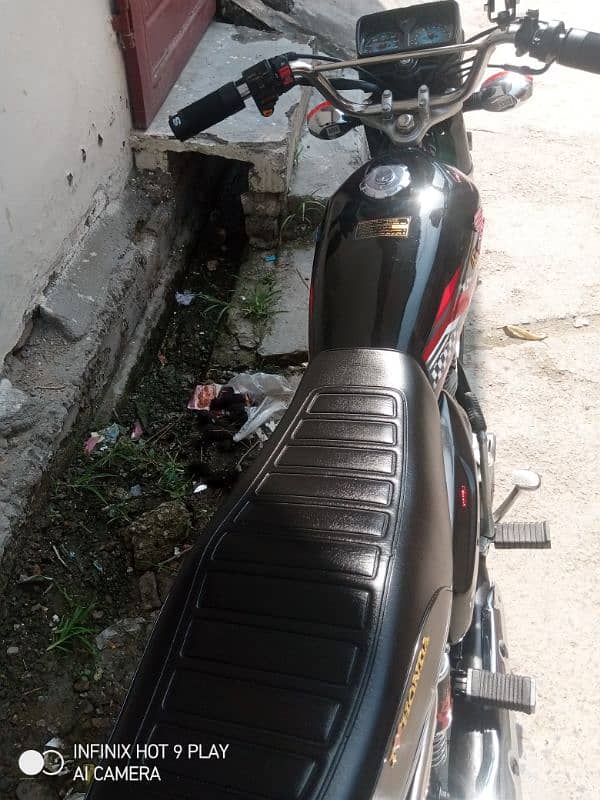 honda 125 all documents clear urgent sale 4