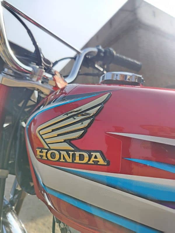 Honda 125cc 2015 Model slighty used look like new 4