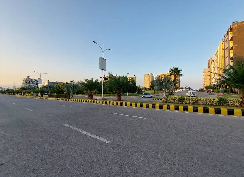 10 Marla Park Facing Plot On 100 Feet Road Ready To Construct For Sale Available In A-Block, Gulberg Residencia, Islamabad 4