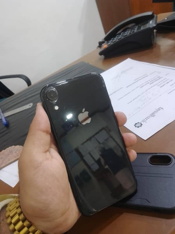 iphone XR fresh 0