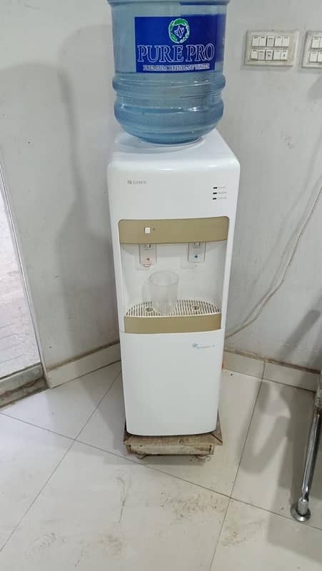 Water Dispenser For Sell 0