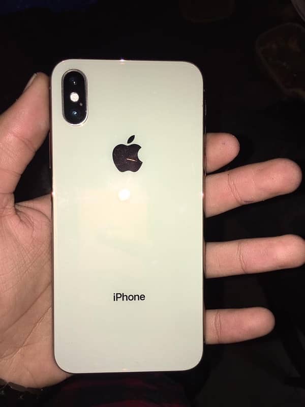 i phone xs 64gb non pta 10/9 condition 3