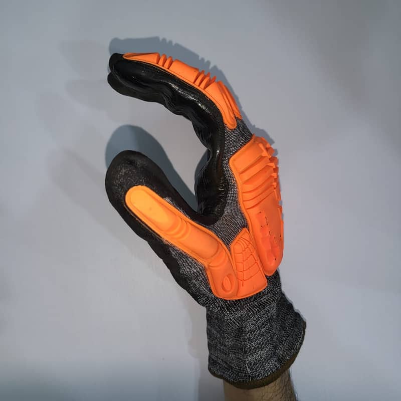 ANTI-CUT TPR GLOVES 2