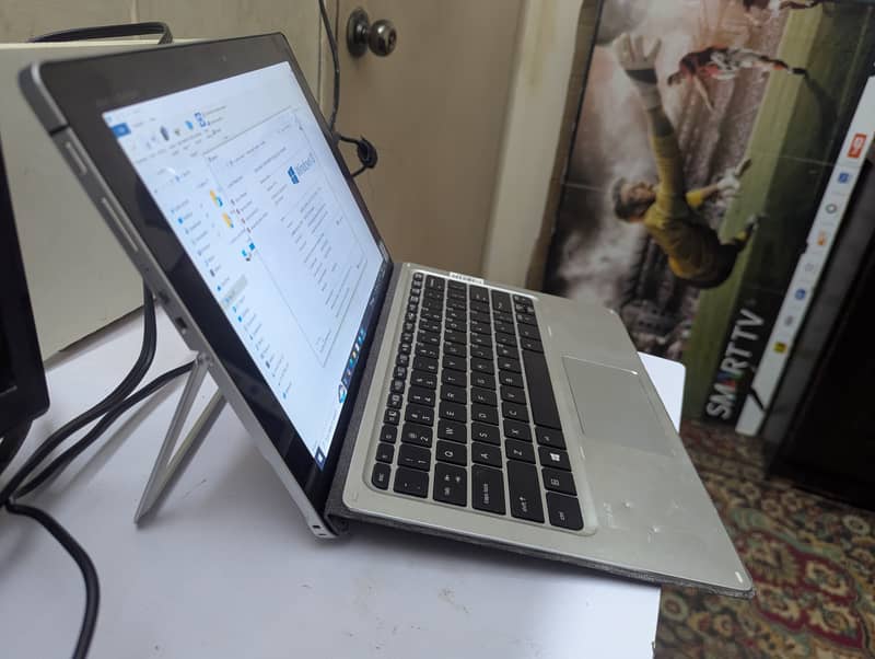 HP Elite X2 1012 G1 6th generation Core M5-6y54 (1.1 GHz upto 2.7 GHz) 3