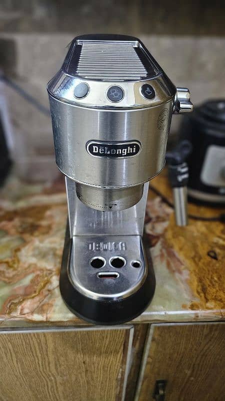 Delonghi Dedica EC685 Espresso/Coffee Machine 0