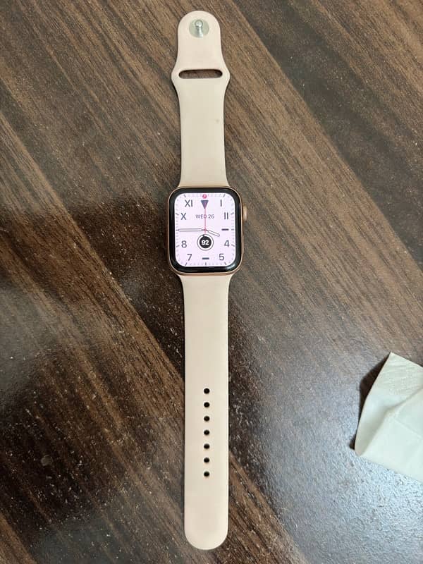 Apple Watch Series 5 44mm 1