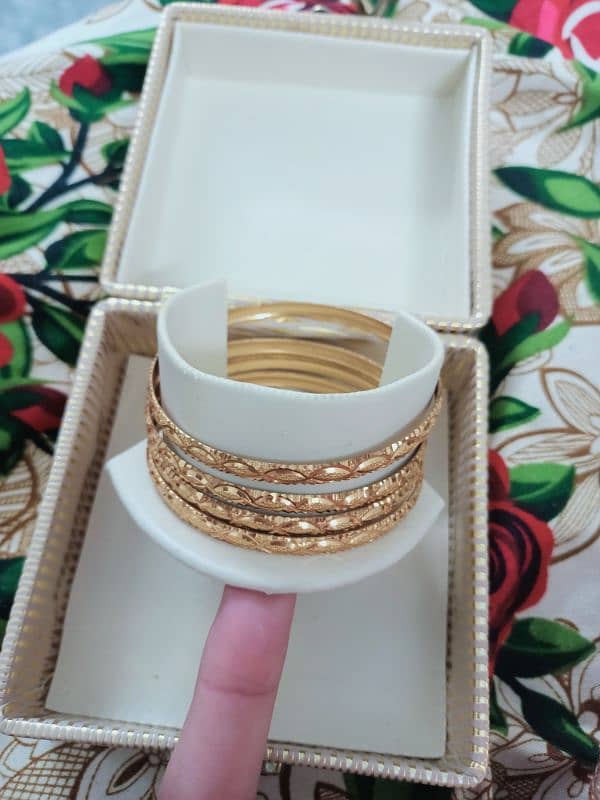 gold plated 2 set + 4 bangles 3