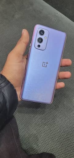 ONEPLUS 9. . 5G