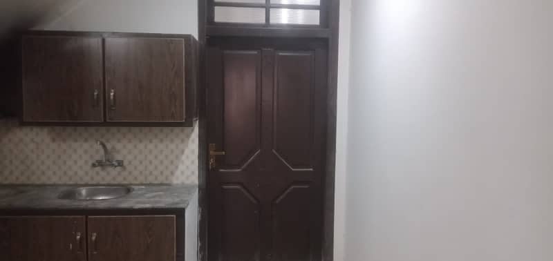 Investors Should rent This Prime Location Upper Portion Located Ideally In Gulberg 17