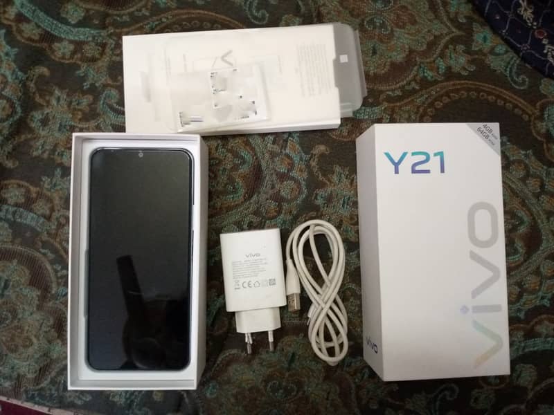 Vivo Y21 Mobile with Original Fast Charger + Box 0