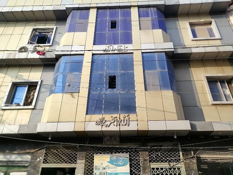 Prime Location 100 Square Feet Room For Rent In Sunehri Masjid Road Sunehri Masjid Road 10