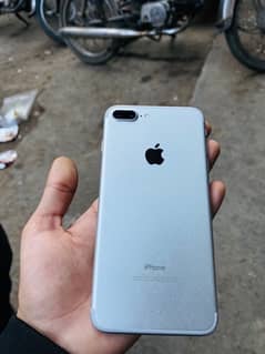 iphone 7 plus UAE orignal 128 gb in mint condition