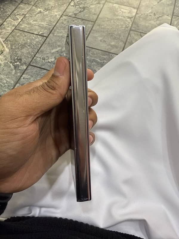 Samsung Galaxy z fold 5 4