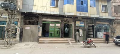 Room Spread Over 100 Square Feet In Sunehri Masjid Road Available