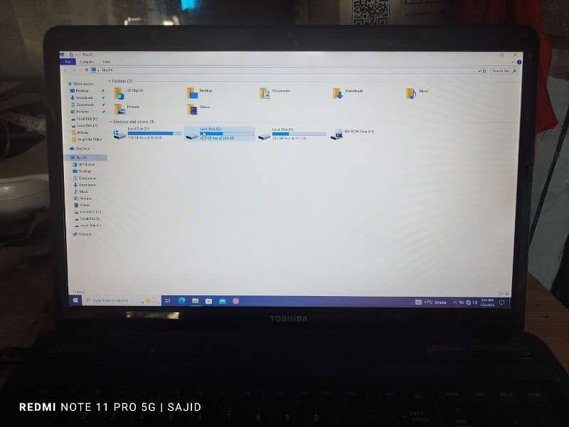 TOSHIBA Laptop 1