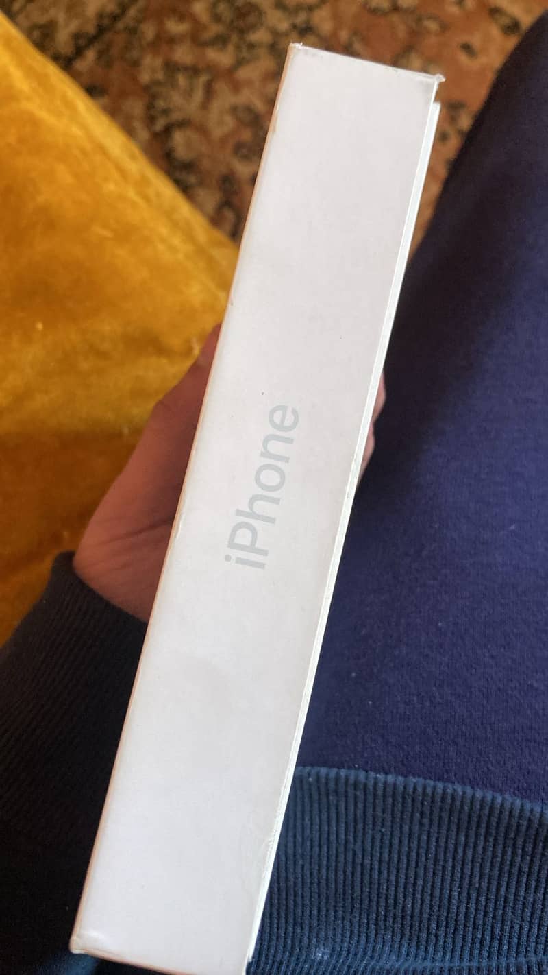 iphone 15 box 3