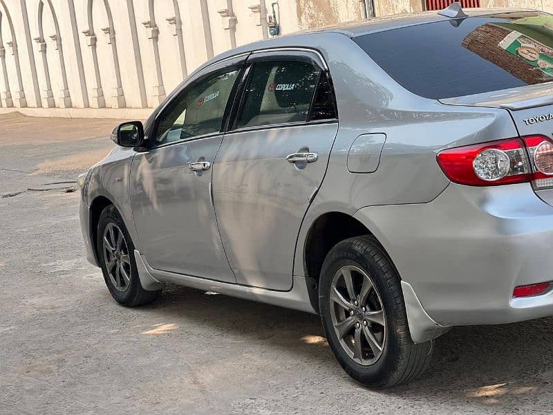 Toyota Corolla GLI 2013 1