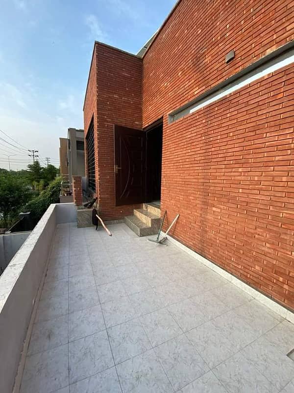 8.25 Marla Corner House For Sale In Paragon City Lahore 2