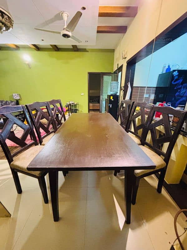 6 seater Dining Table 0