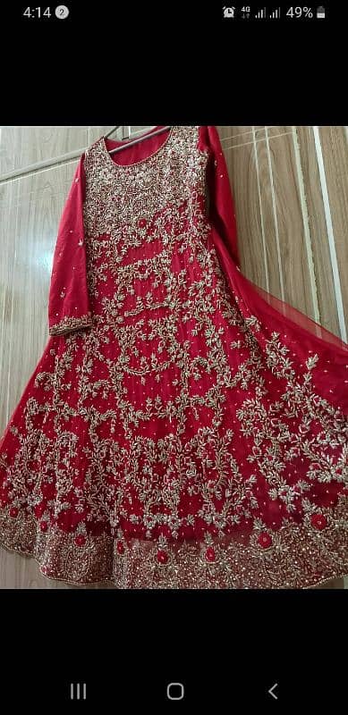 a beautiful bridal dress just a few hours used 3