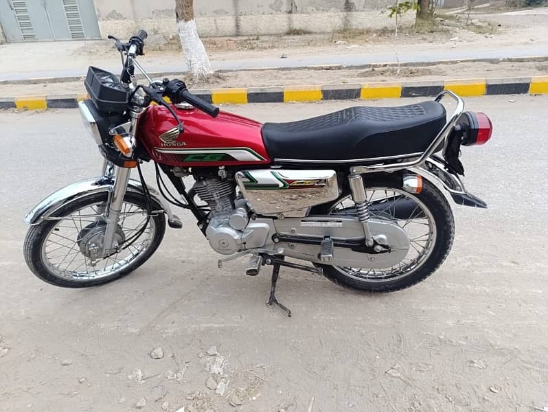 HonDa 125 Se 1